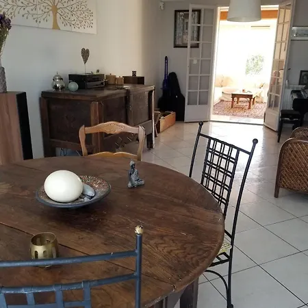 Maison Familiale 20 Minutes Des Plages Casa vacanze Le Crès
